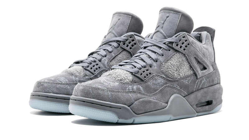 Air Jordan 4 Retro x KAWS