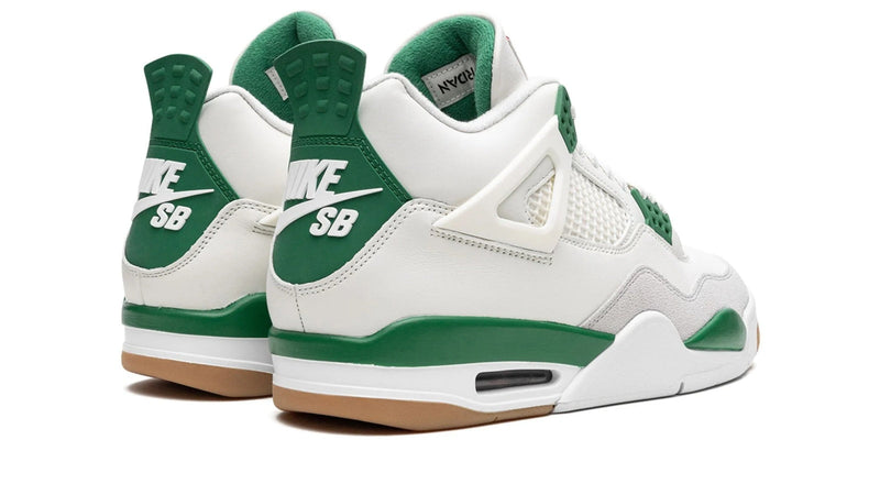 Air Jordan 4 Retro SB 'Pine Green'